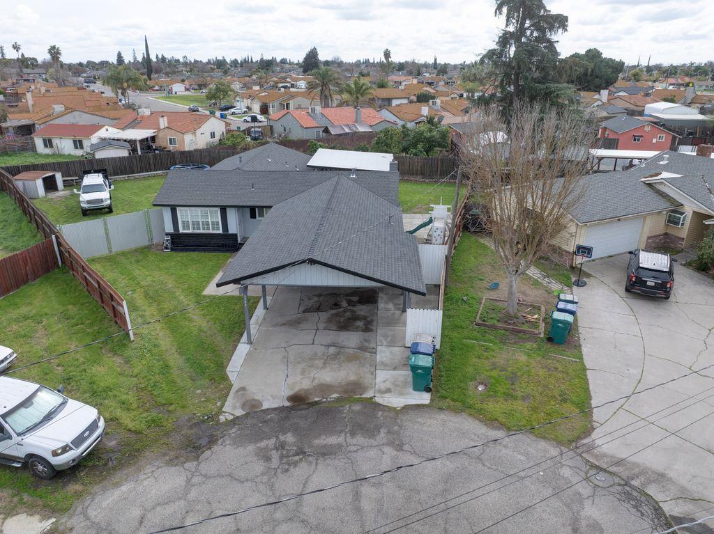 9906 Jennifer Ct, Delhi, CA 95315