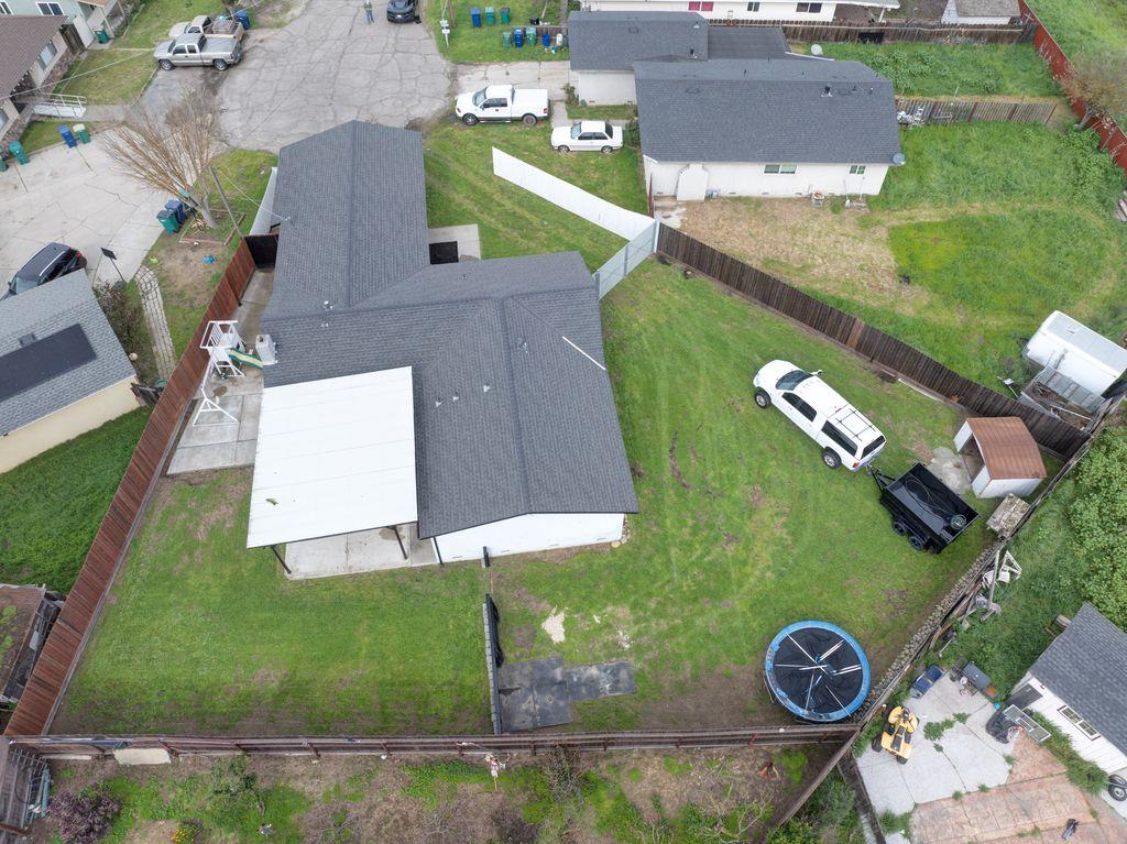 9906 Jennifer Ct, Delhi, CA 95315