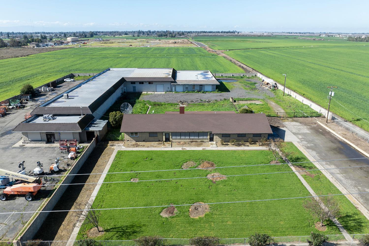 3941 3943 Roselle Ave, Modesto, CA 95357