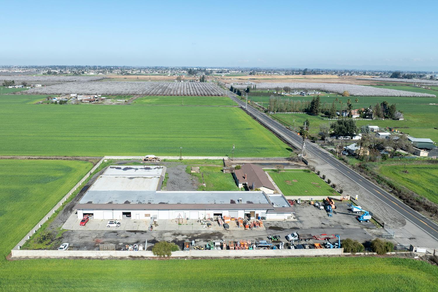 3941 3943 Roselle Ave, Modesto, CA 95357