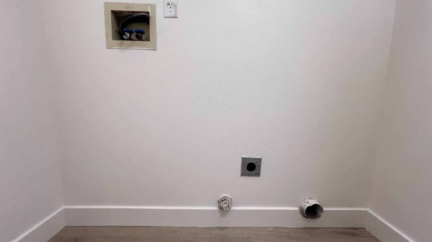 2701 Mozart Dr, Modesto, CA 95358