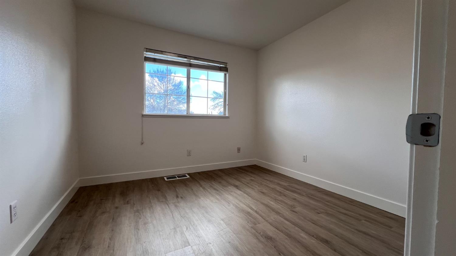 2701 Mozart Dr, Modesto, CA 95358