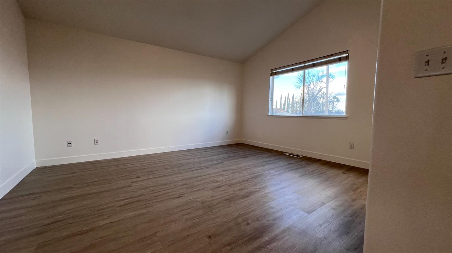 2701 Mozart Dr, Modesto, CA 95358