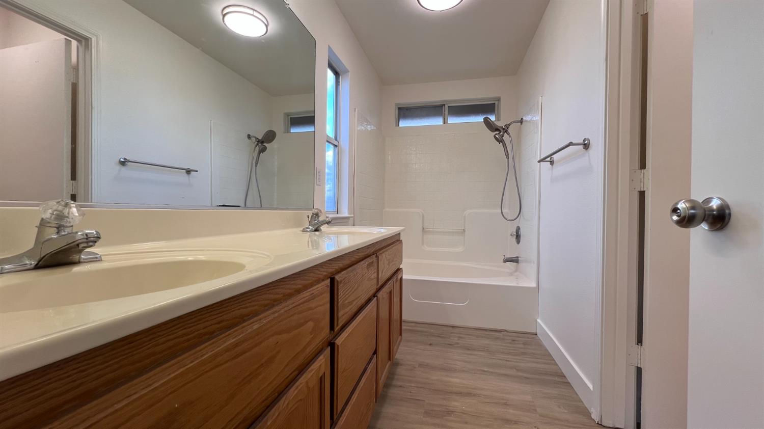 2701 Mozart Dr, Modesto, CA 95358