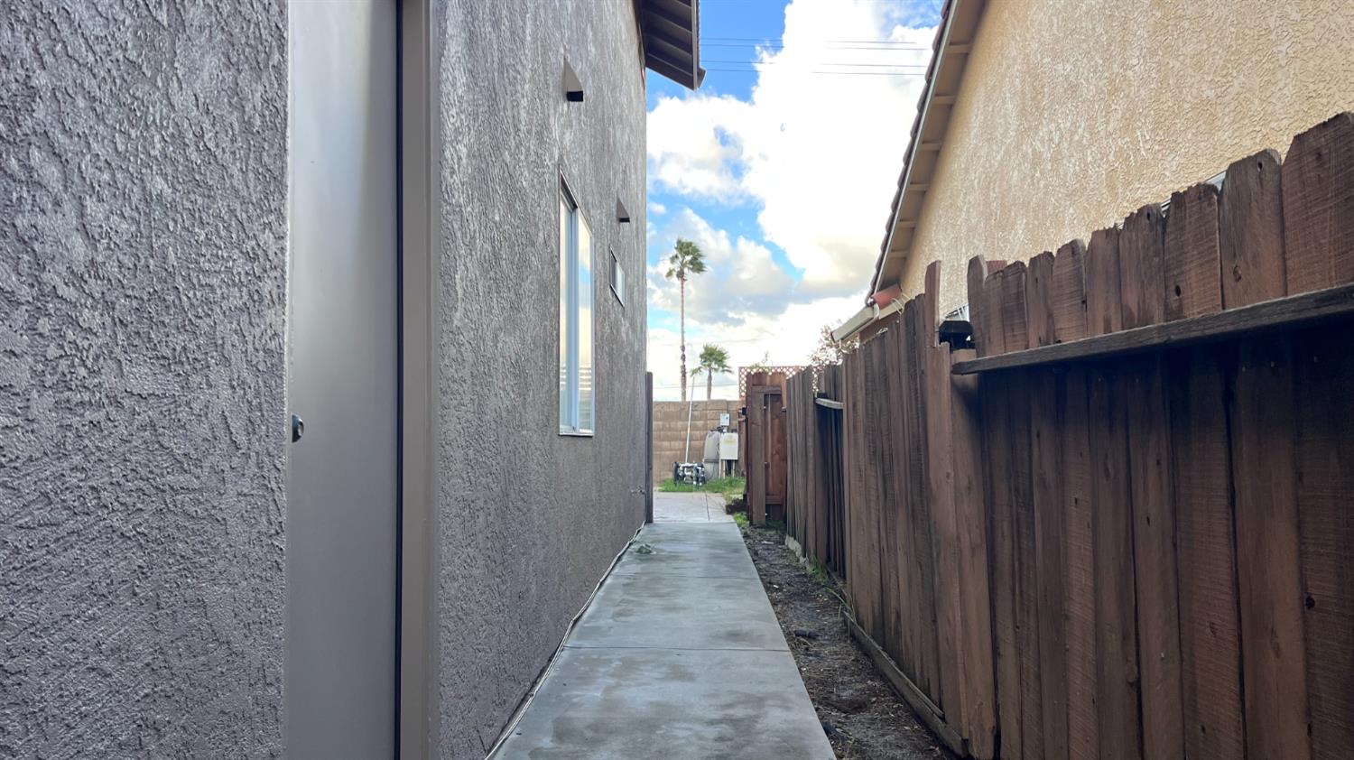 2701 Mozart Dr, Modesto, CA 95358