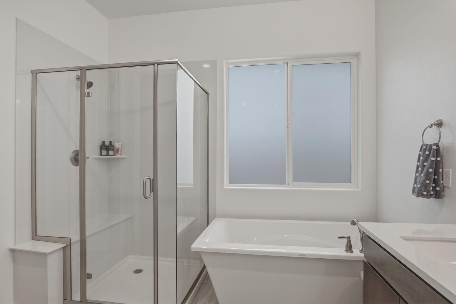 2787 Millstream Ln, Turlock, CA 95382