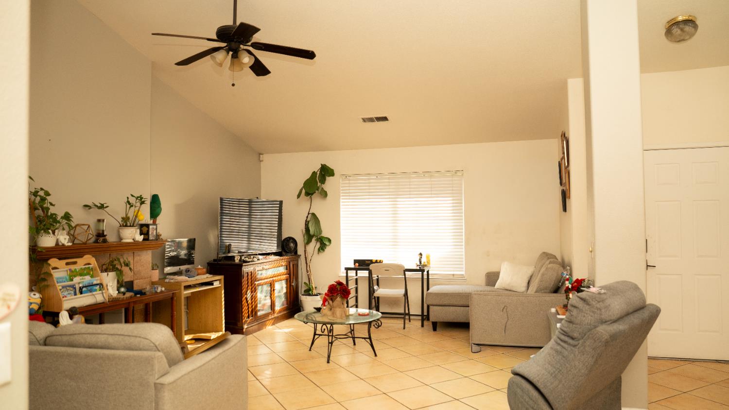 3917 Westfall Ln, Modesto, CA 95357