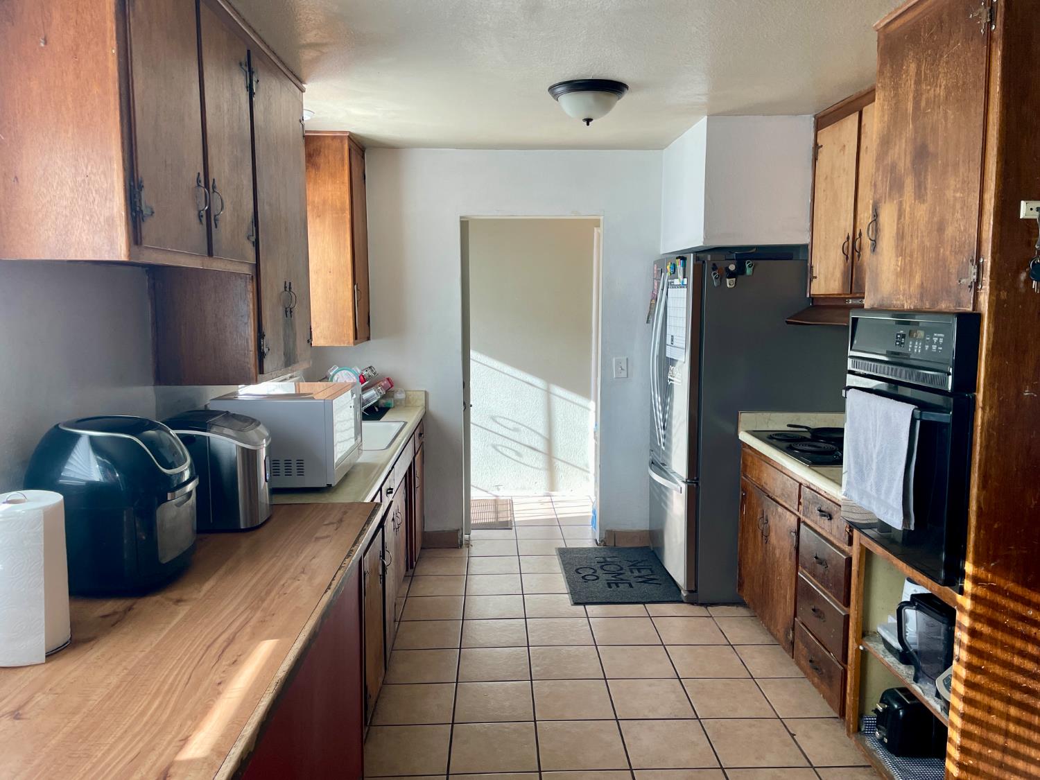 1120 W F St, Oakdale, CA 95361