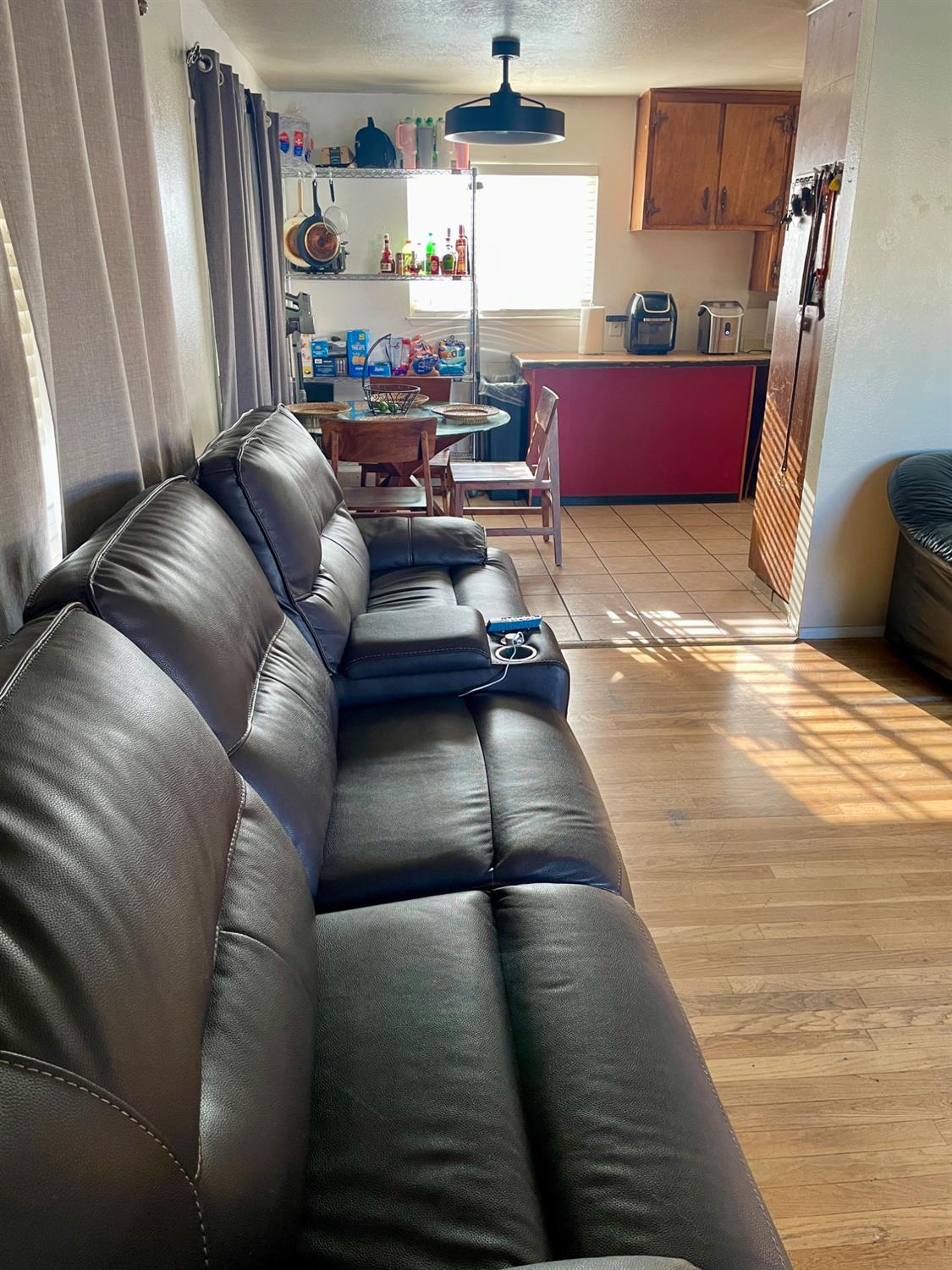 1120 W F St, Oakdale, CA 95361