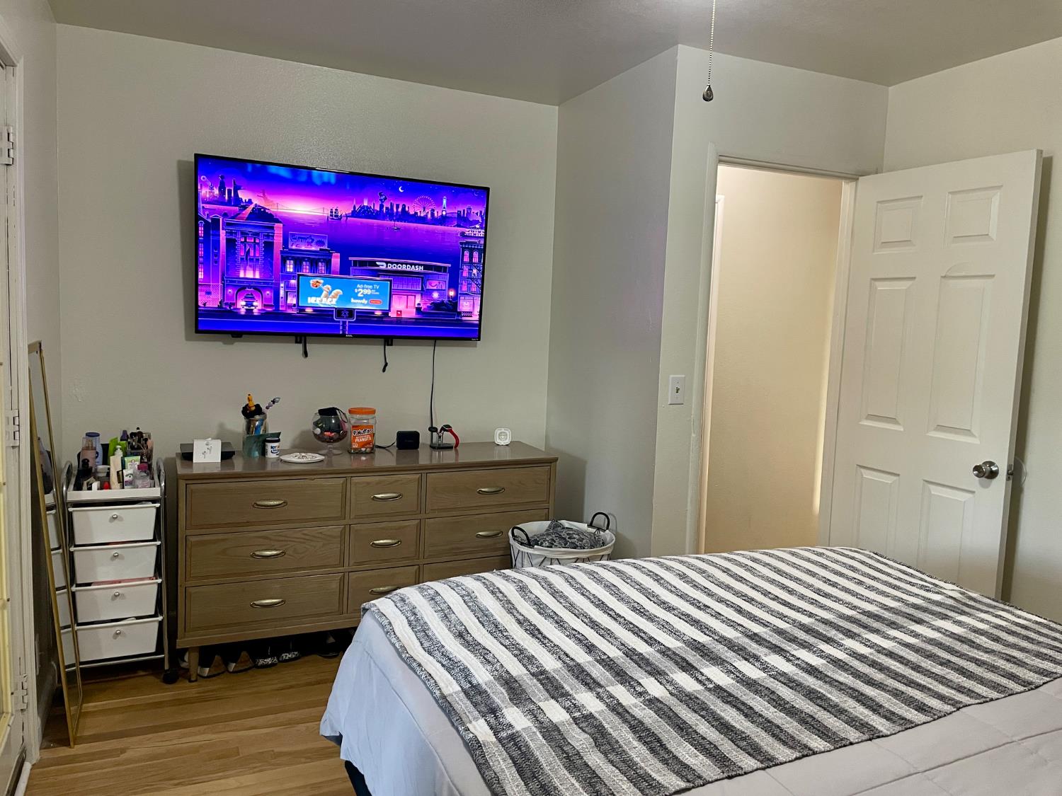 1120 W F St, Oakdale, CA 95361