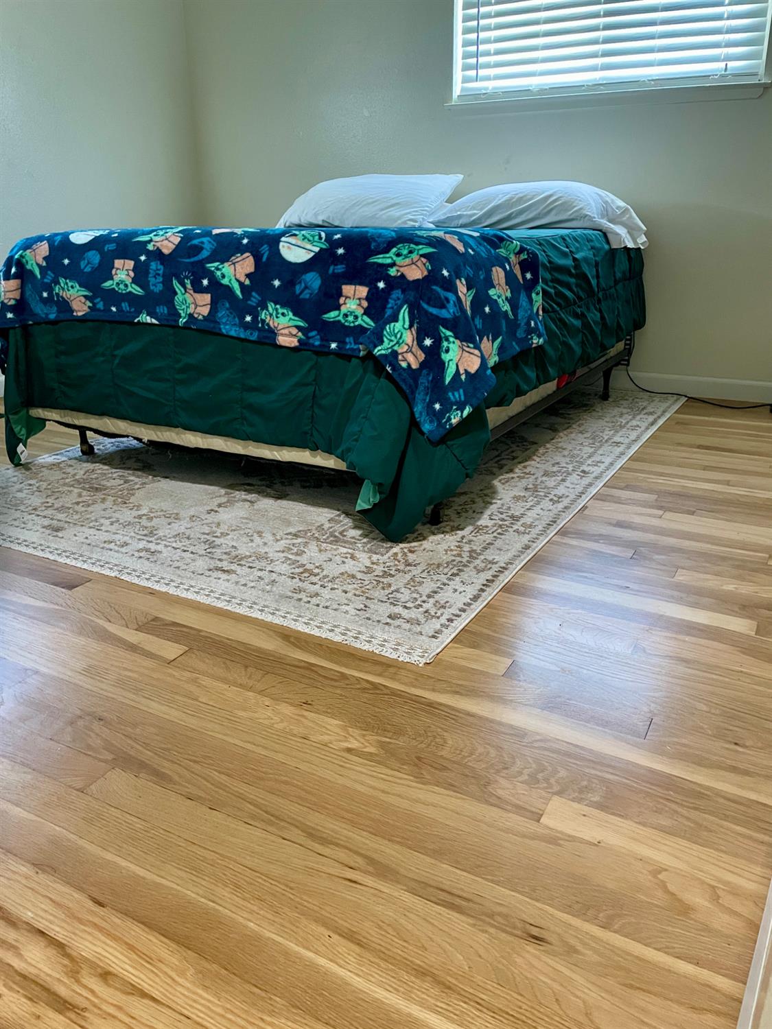 1120 W F St, Oakdale, CA 95361