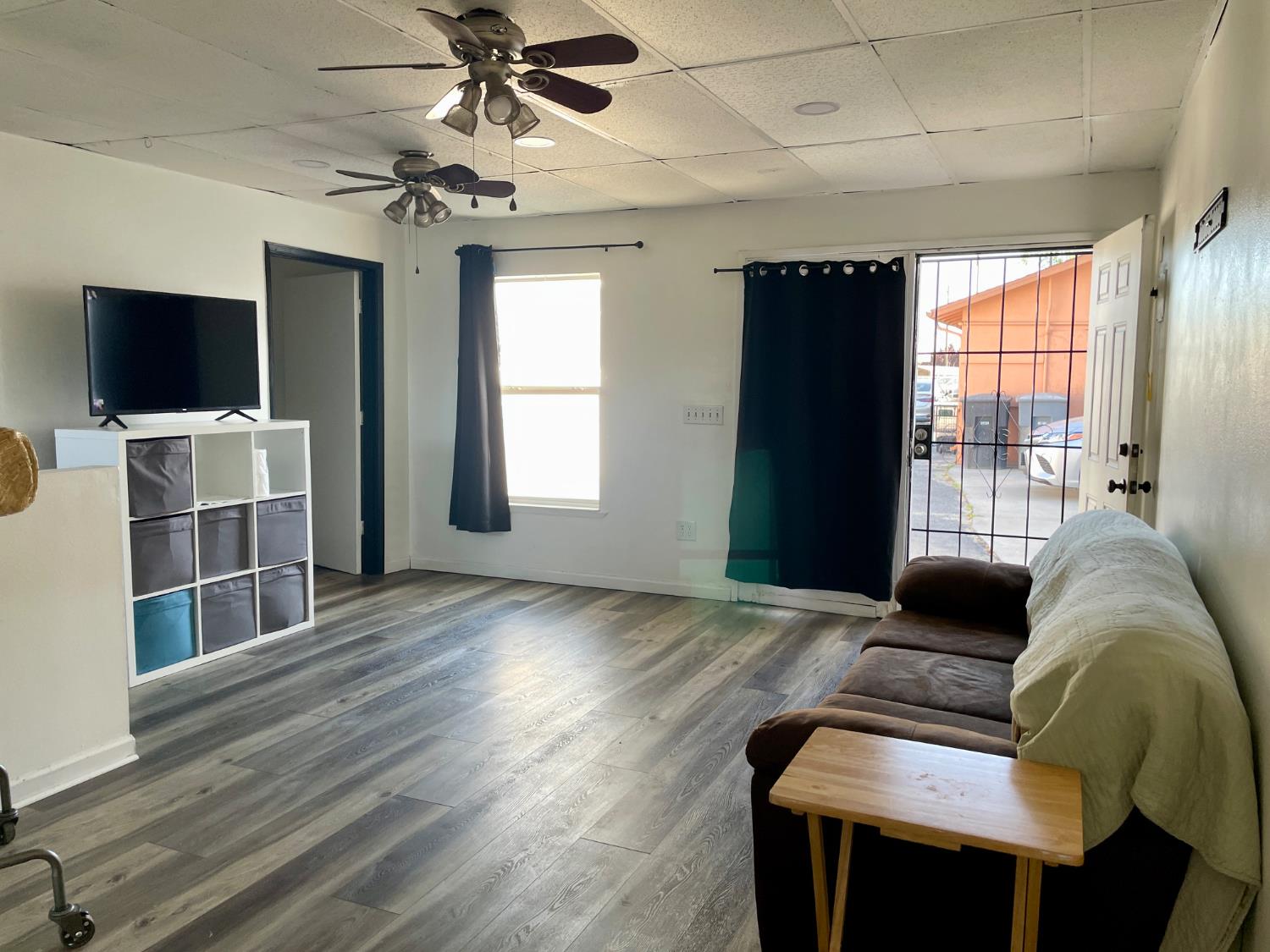 1120 W F St, Oakdale, CA 95361