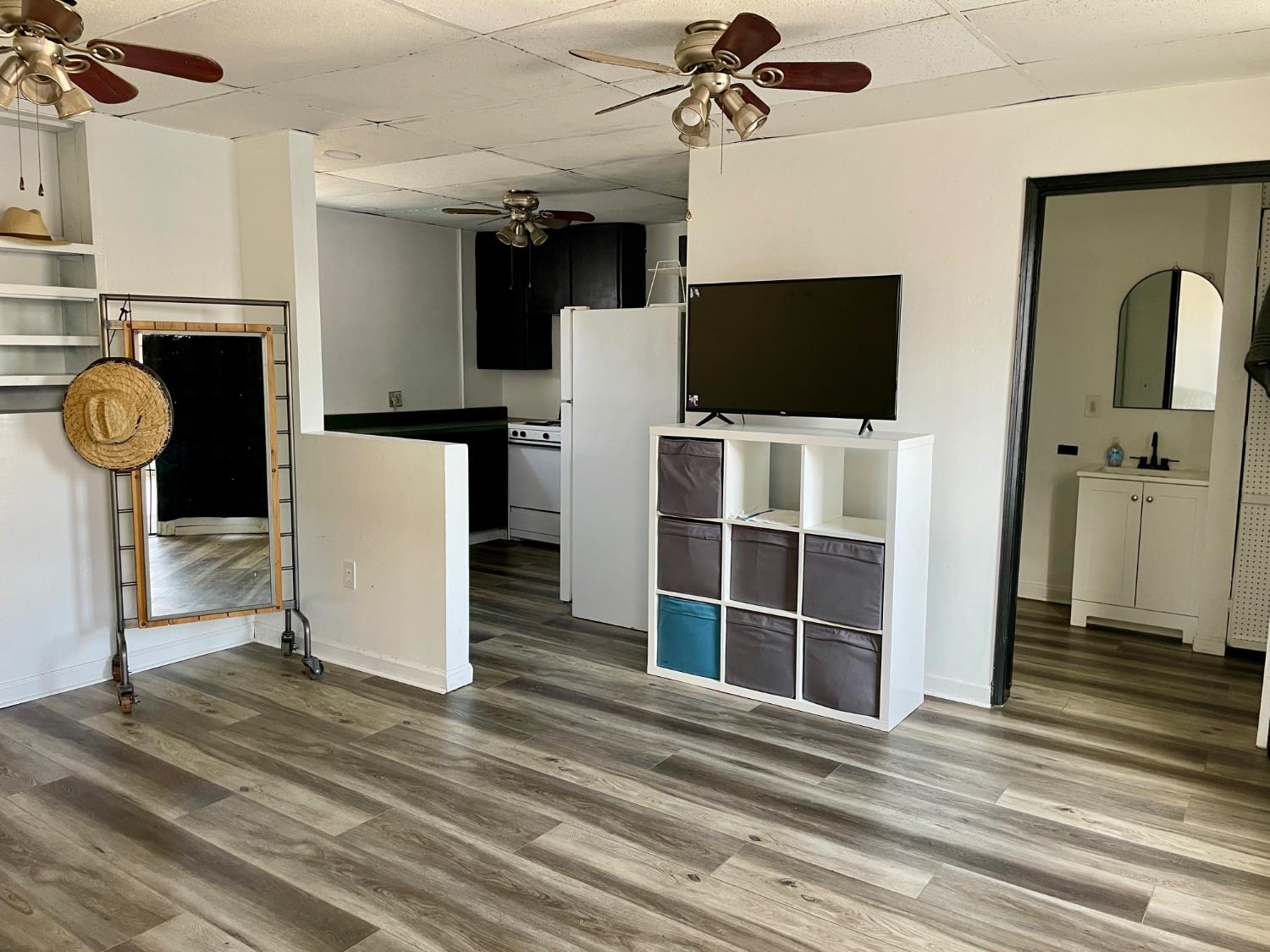 1120 W F St, Oakdale, CA 95361