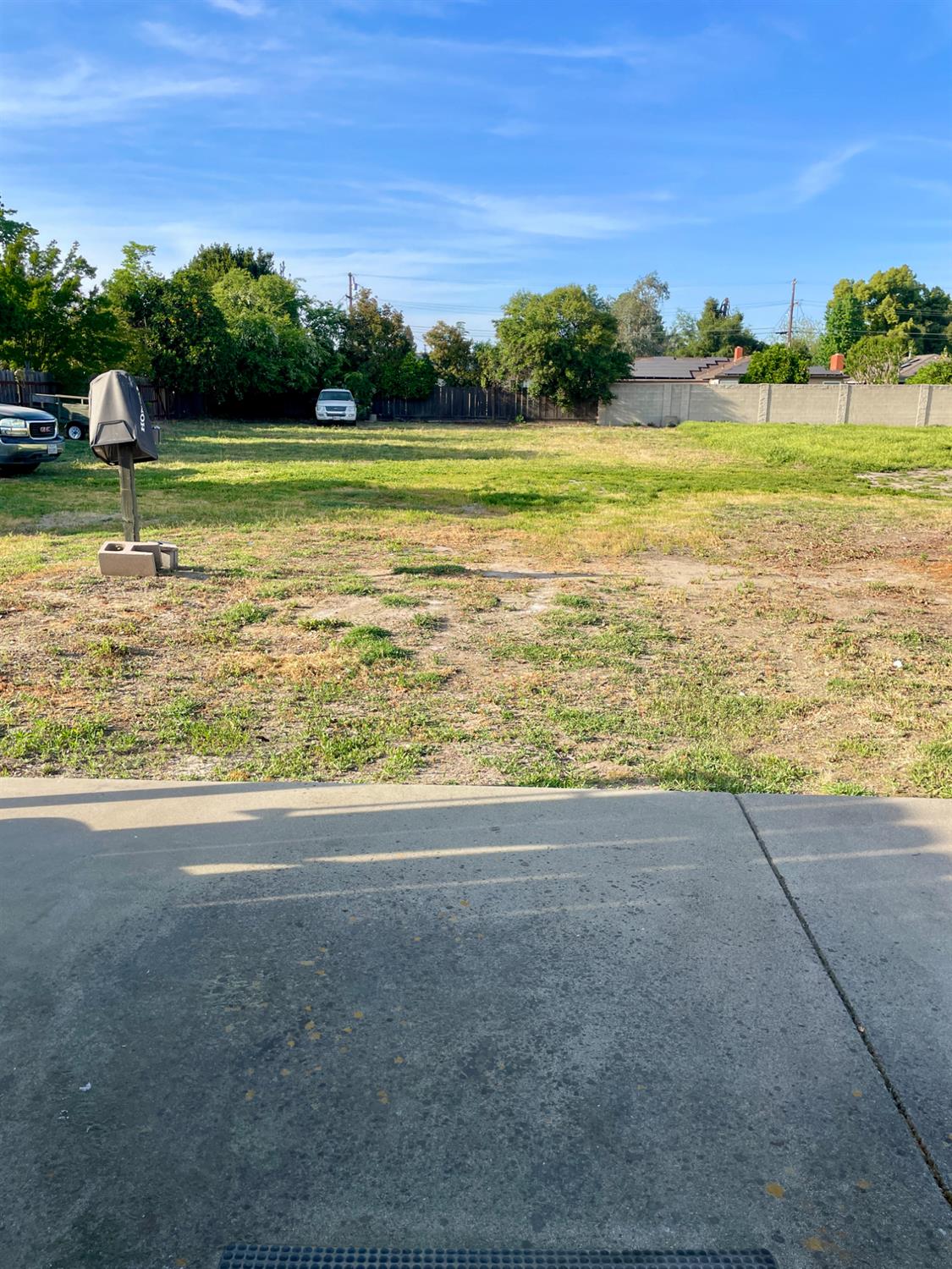 1120 W F St, Oakdale, CA 95361