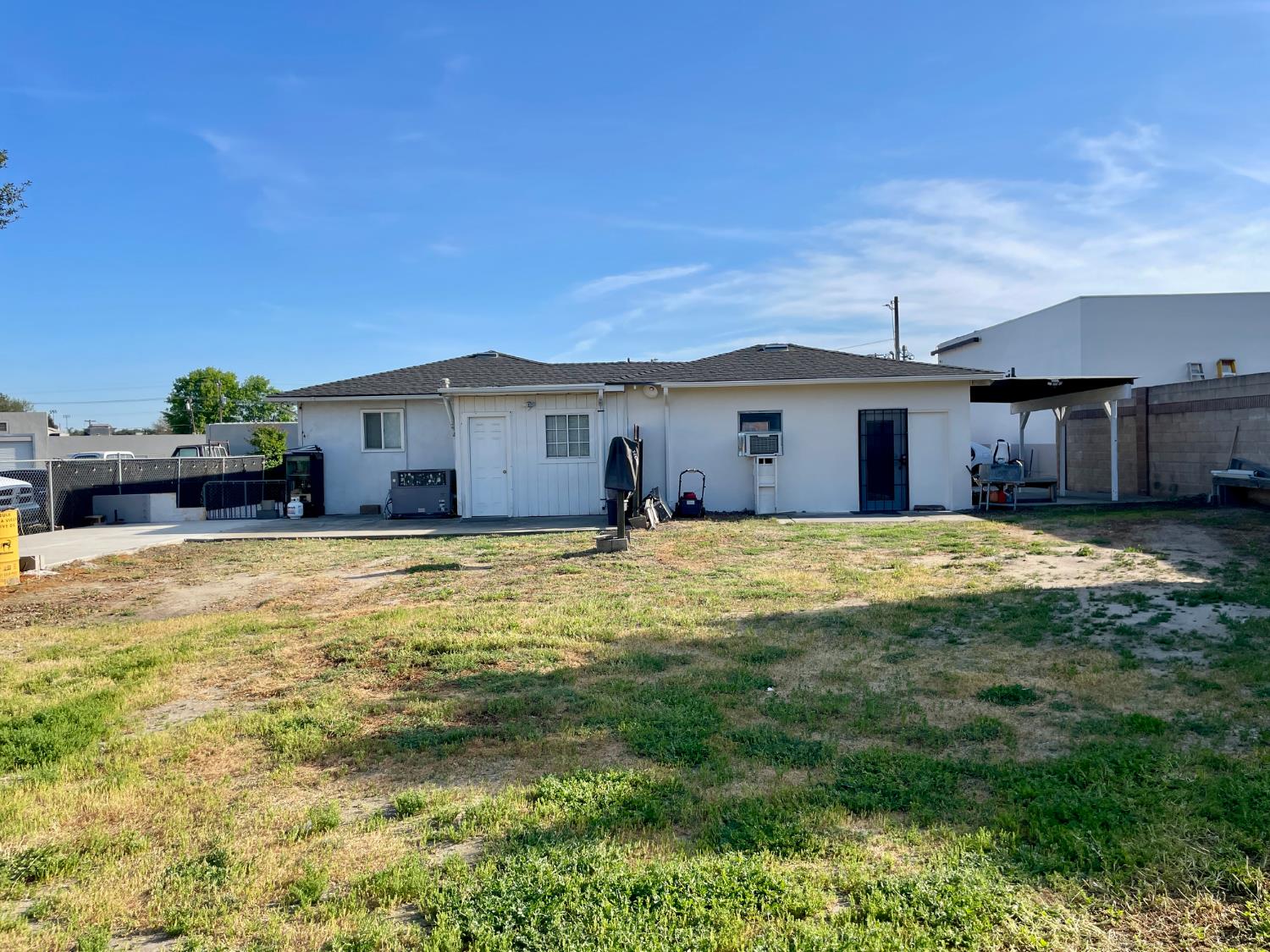 1120 W F St, Oakdale, CA 95361