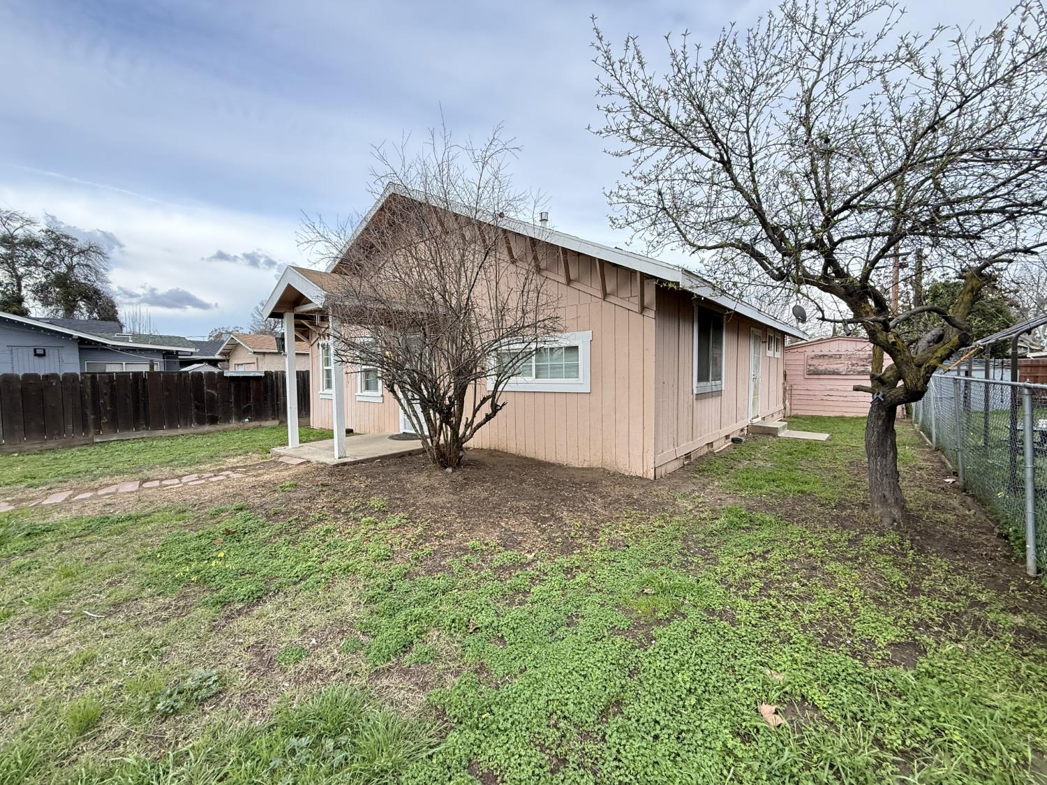 223 Rosemont Ave, Modesto, CA 95351