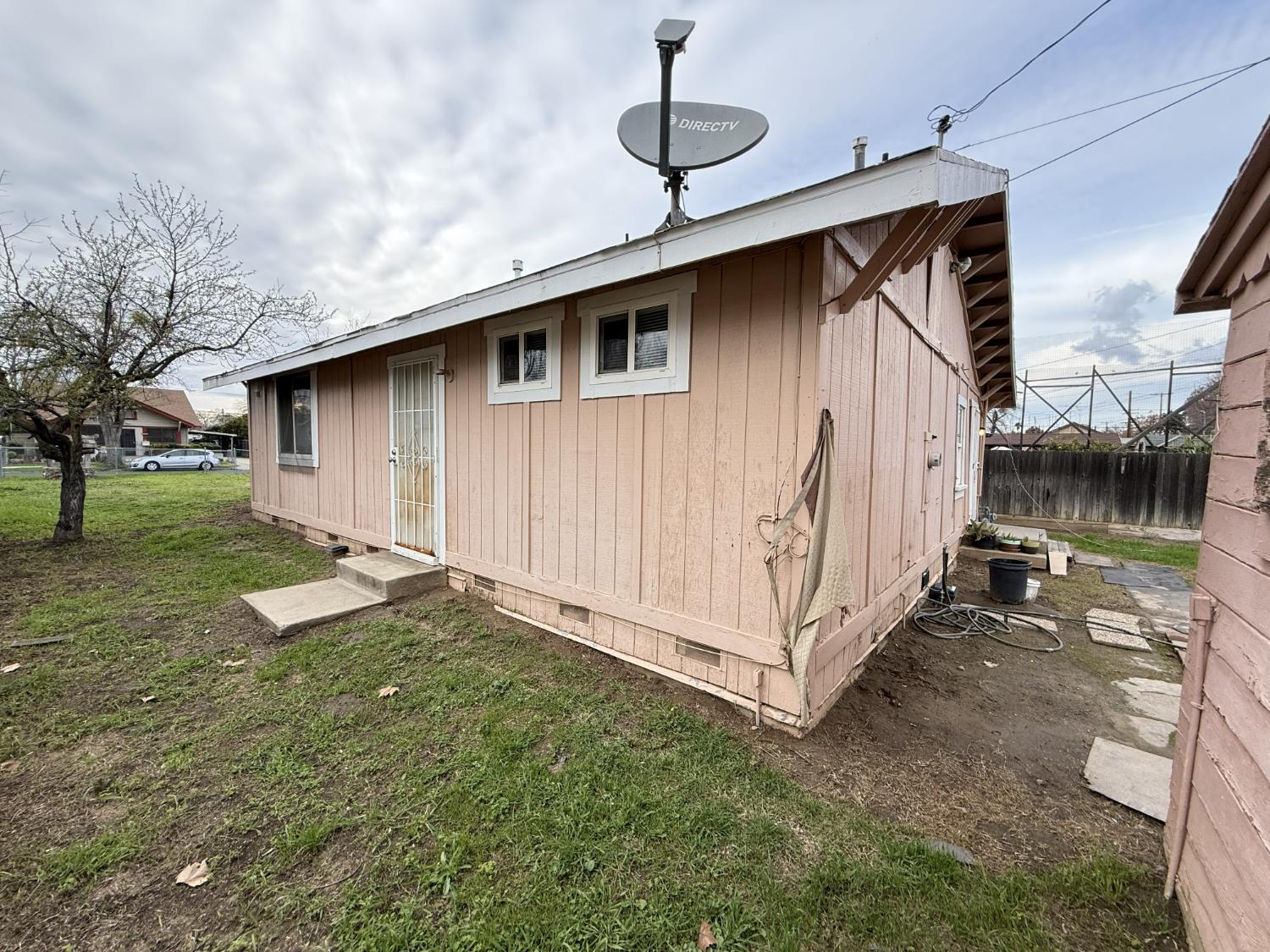 223 Rosemont Ave, Modesto, CA 95351