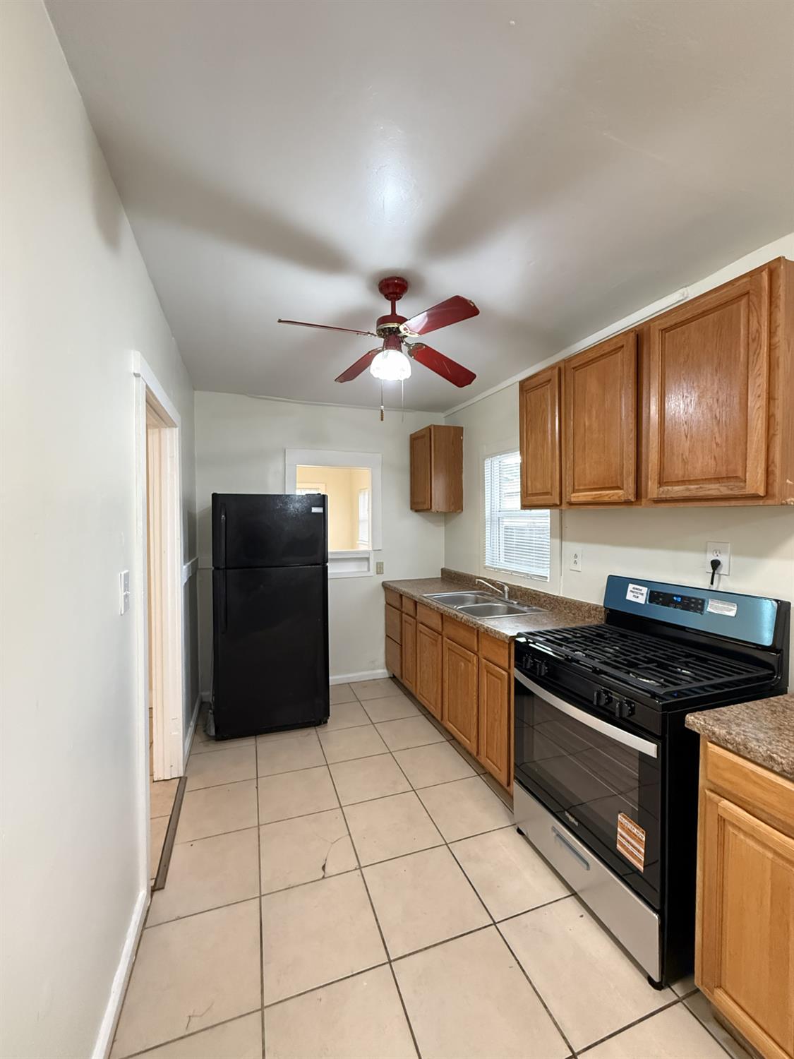 223 Rosemont Ave, Modesto, CA 95351