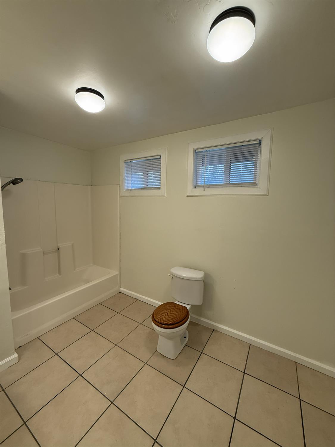 223 Rosemont Ave, Modesto, CA 95351