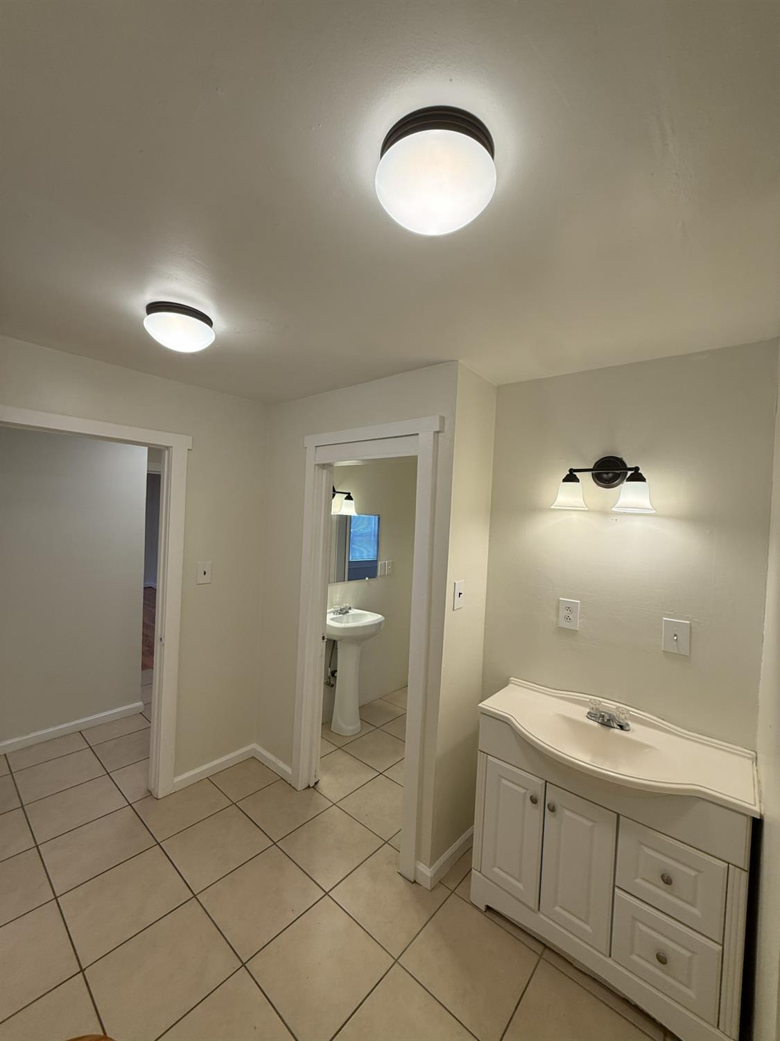 223 Rosemont Ave, Modesto, CA 95351