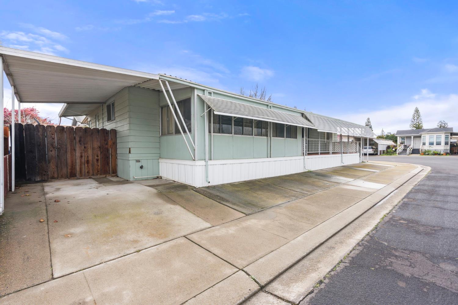 2129 Viking Ln, Modesto, CA 95350