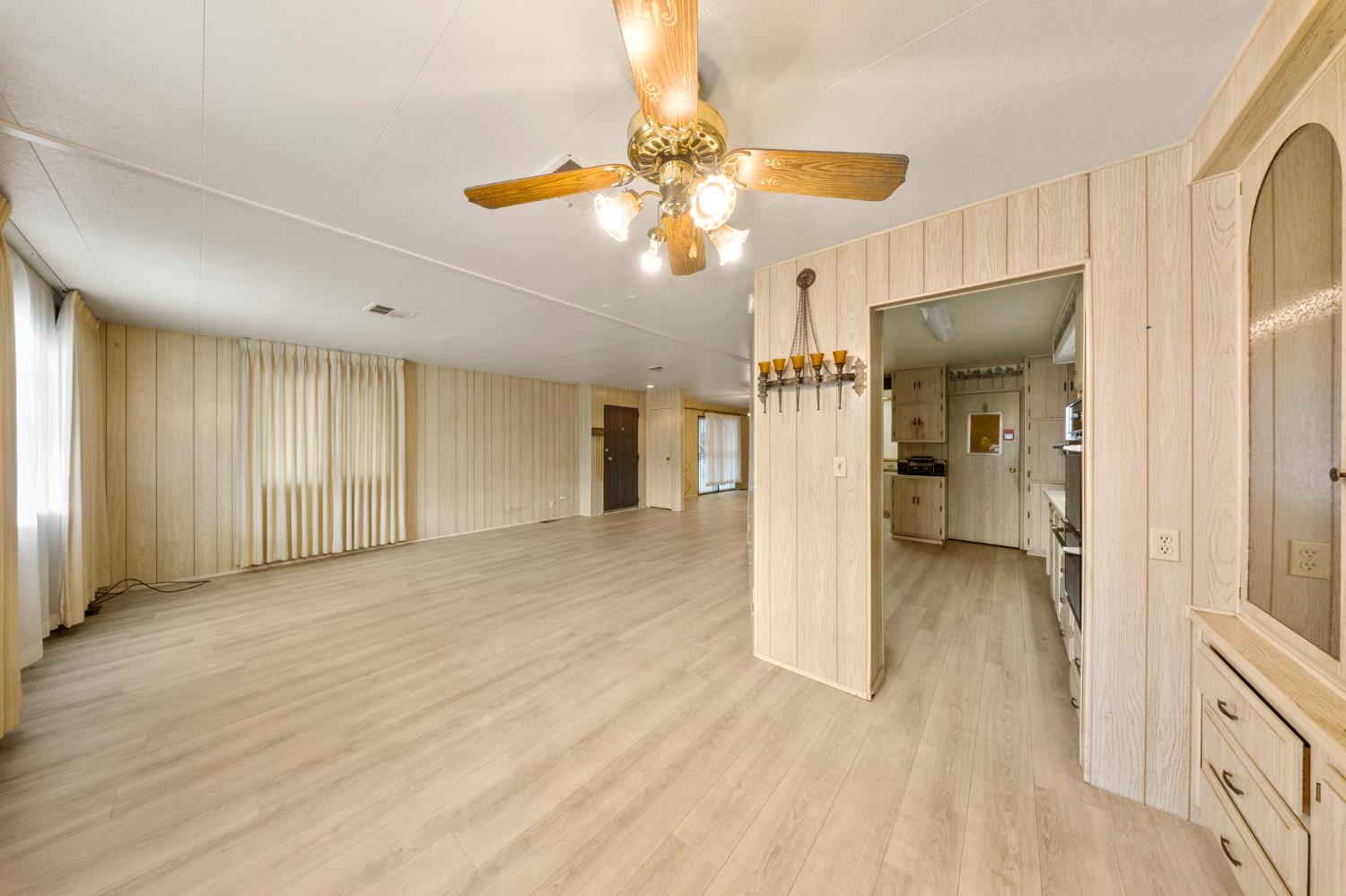 2129 Viking Ln, Modesto, CA 95350