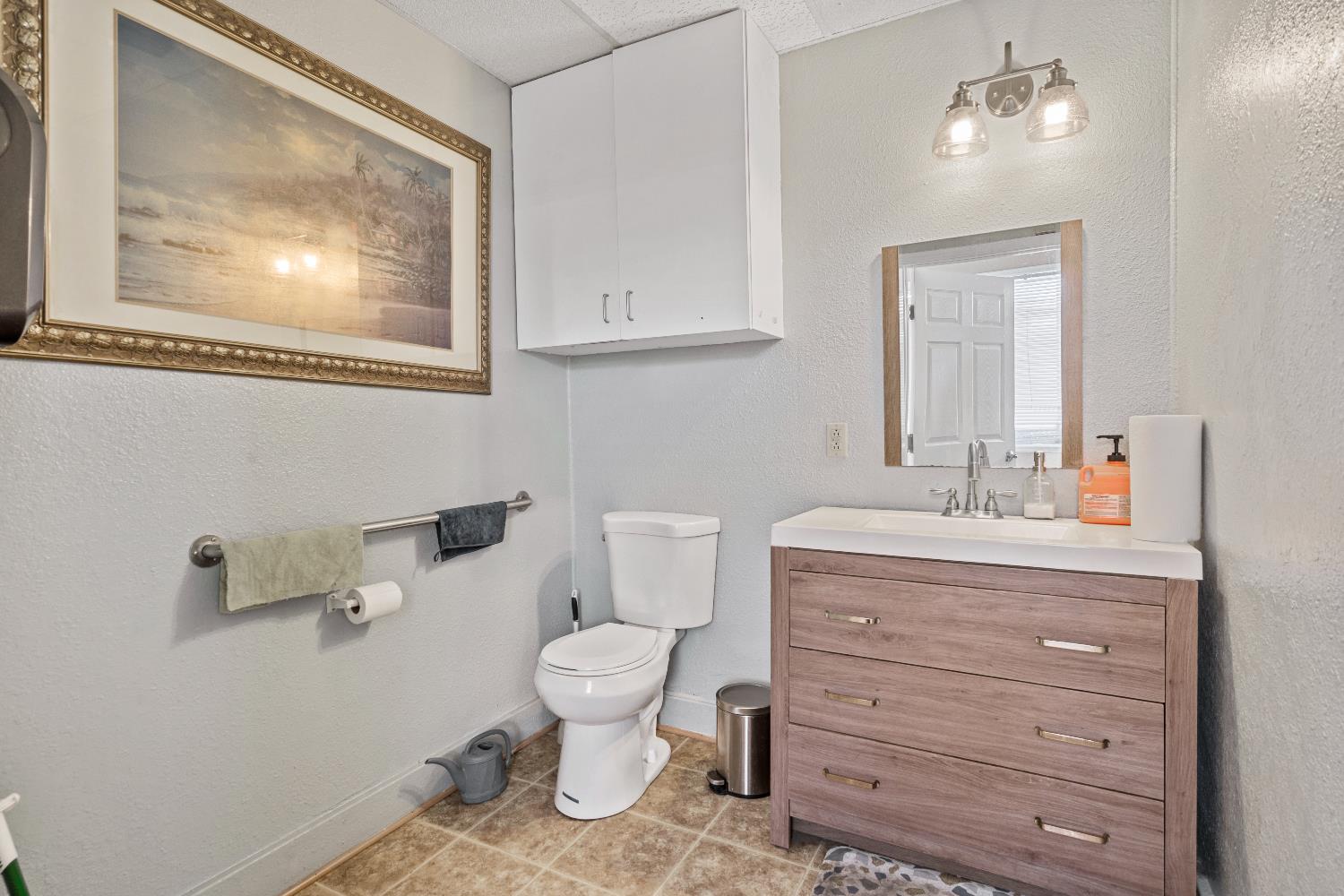 1397 N main St, Manteca, CA 95336