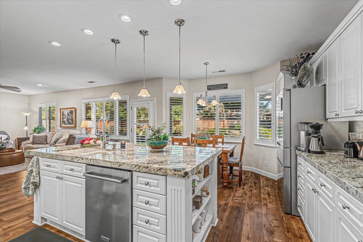 1738 Heirloom Ct, Modesto, CA 95357