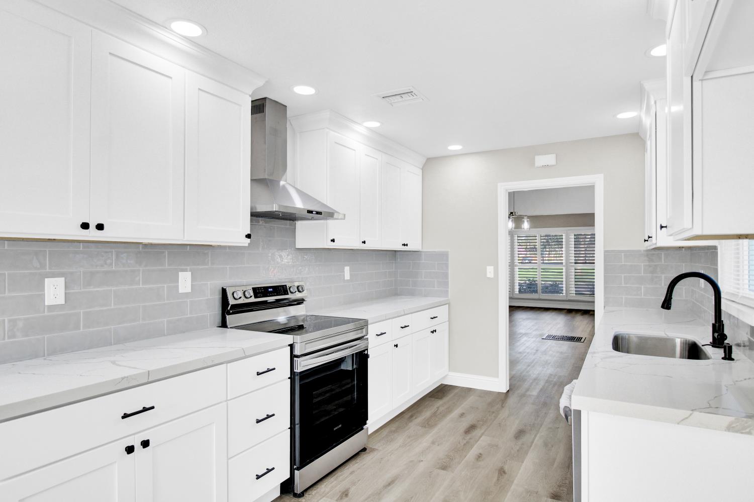 317 Park Ave, Modesto, CA 95354