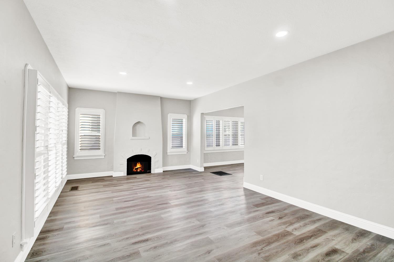 317 Park Ave, Modesto, CA 95354