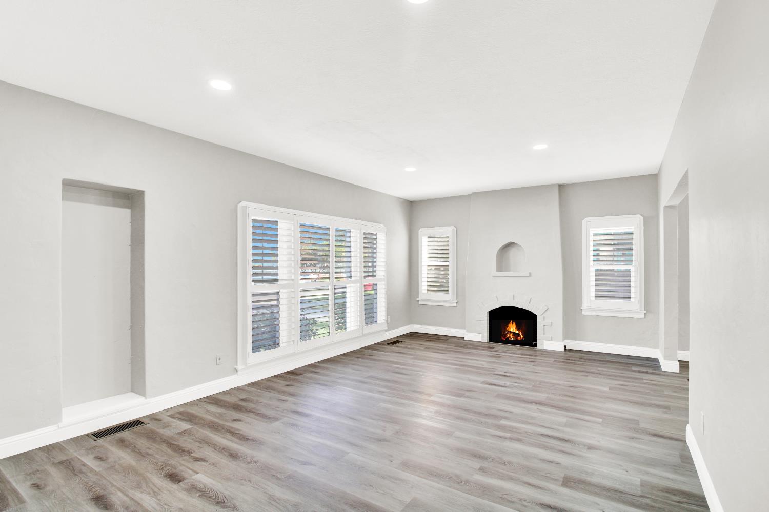 317 Park Ave, Modesto, CA 95354