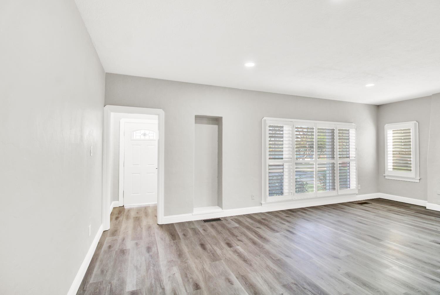 317 Park Ave, Modesto, CA 95354