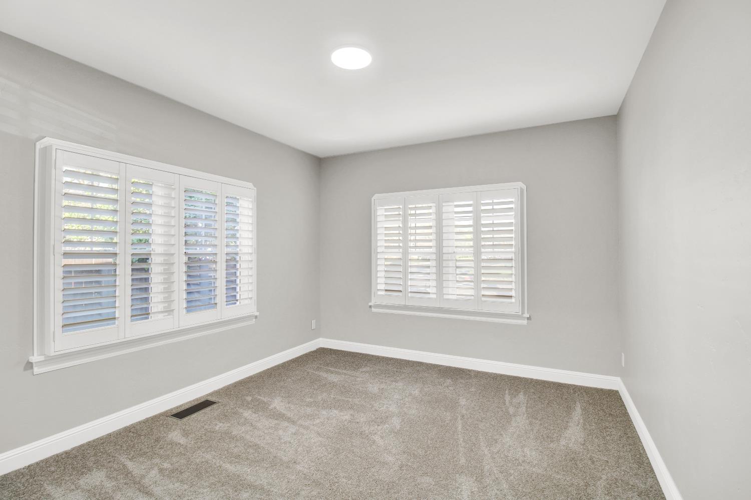 317 Park Ave, Modesto, CA 95354