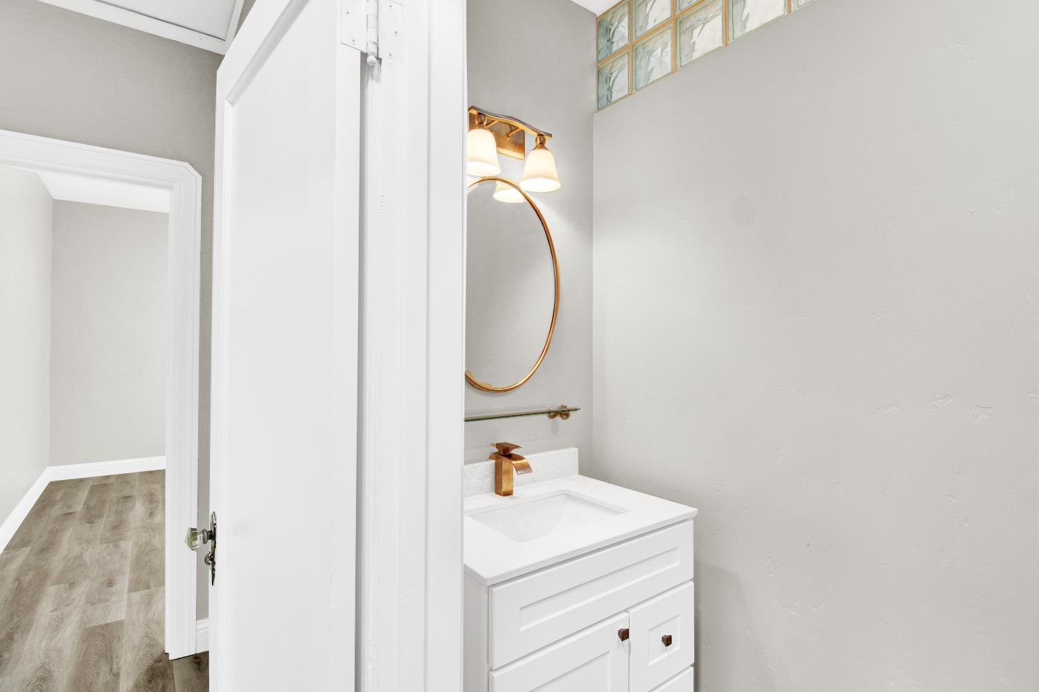 317 Park Ave, Modesto, CA 95354