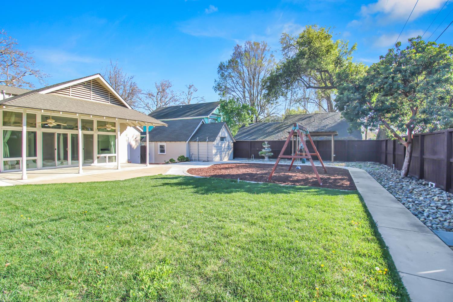 317 Park Ave, Modesto, CA 95354
