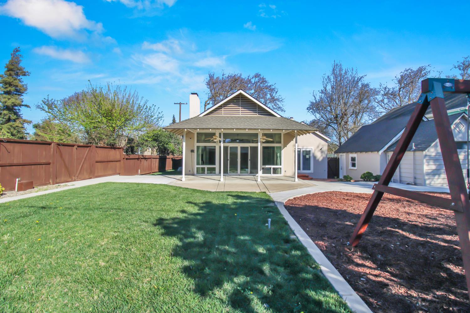 317 Park Ave, Modesto, CA 95354