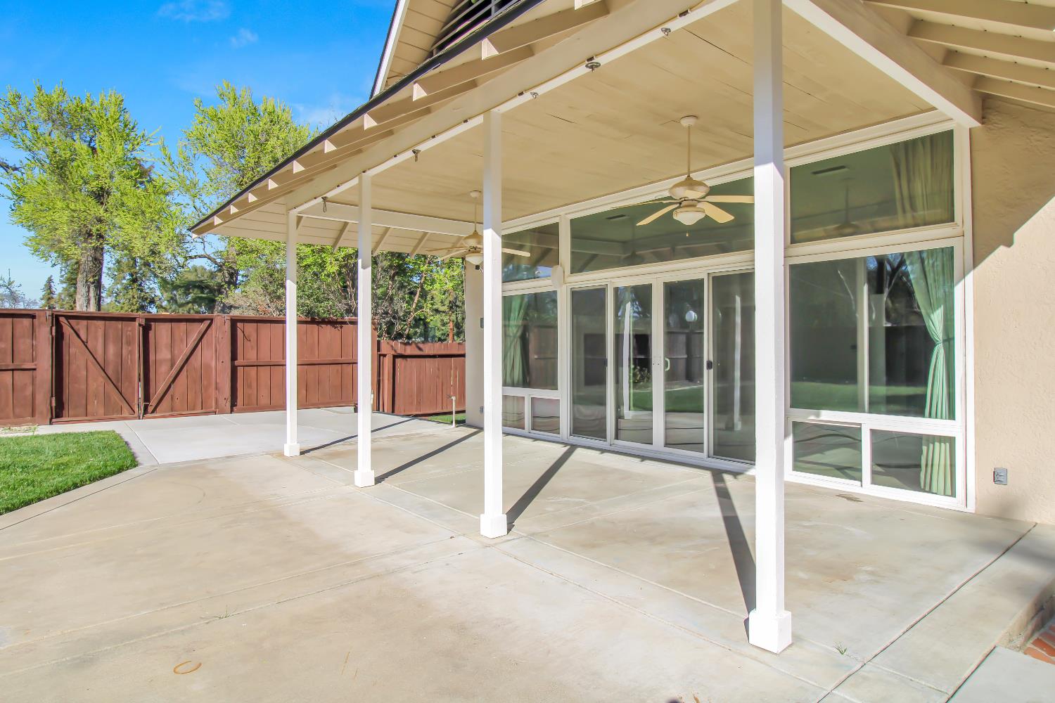 317 Park Ave, Modesto, CA 95354