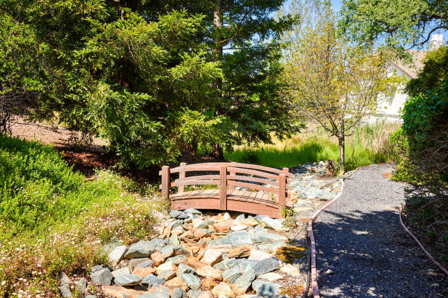 50 Knolls Ct, Copperopolis, CA 95228