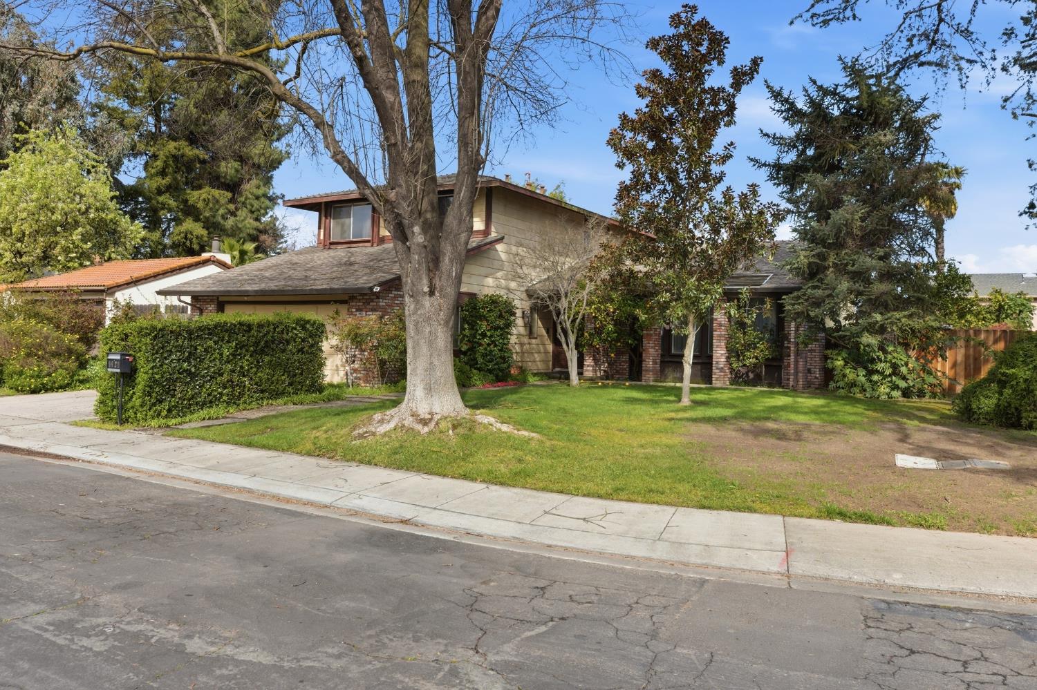 1421 Glenhaven Dr, Modesto, CA 95355