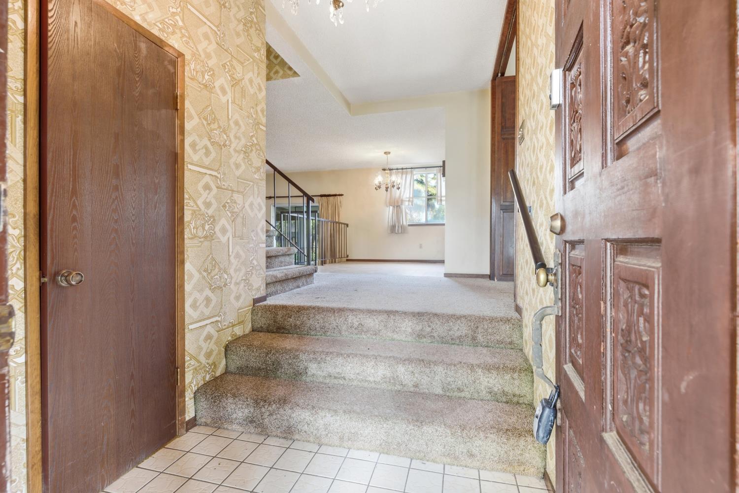 1421 Glenhaven Dr, Modesto, CA 95355