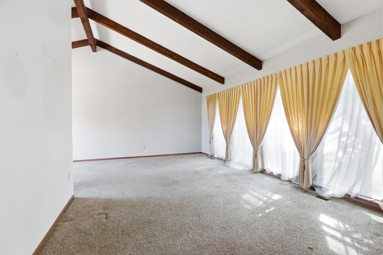 1421 Glenhaven Dr, Modesto, CA 95355