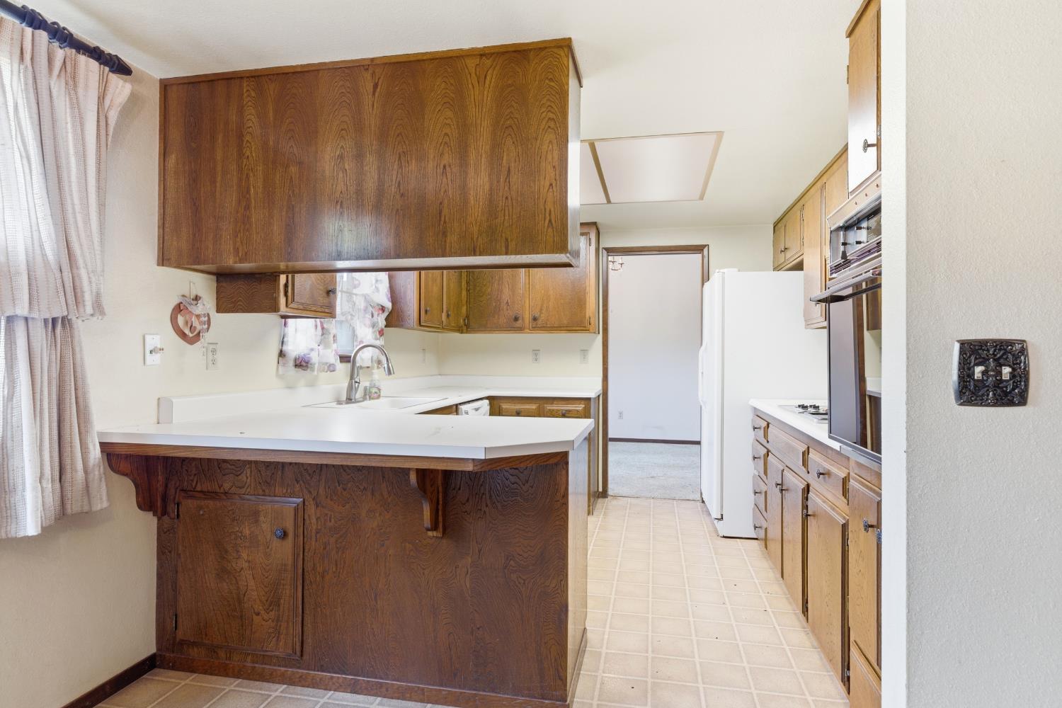 1421 Glenhaven Dr, Modesto, CA 95355