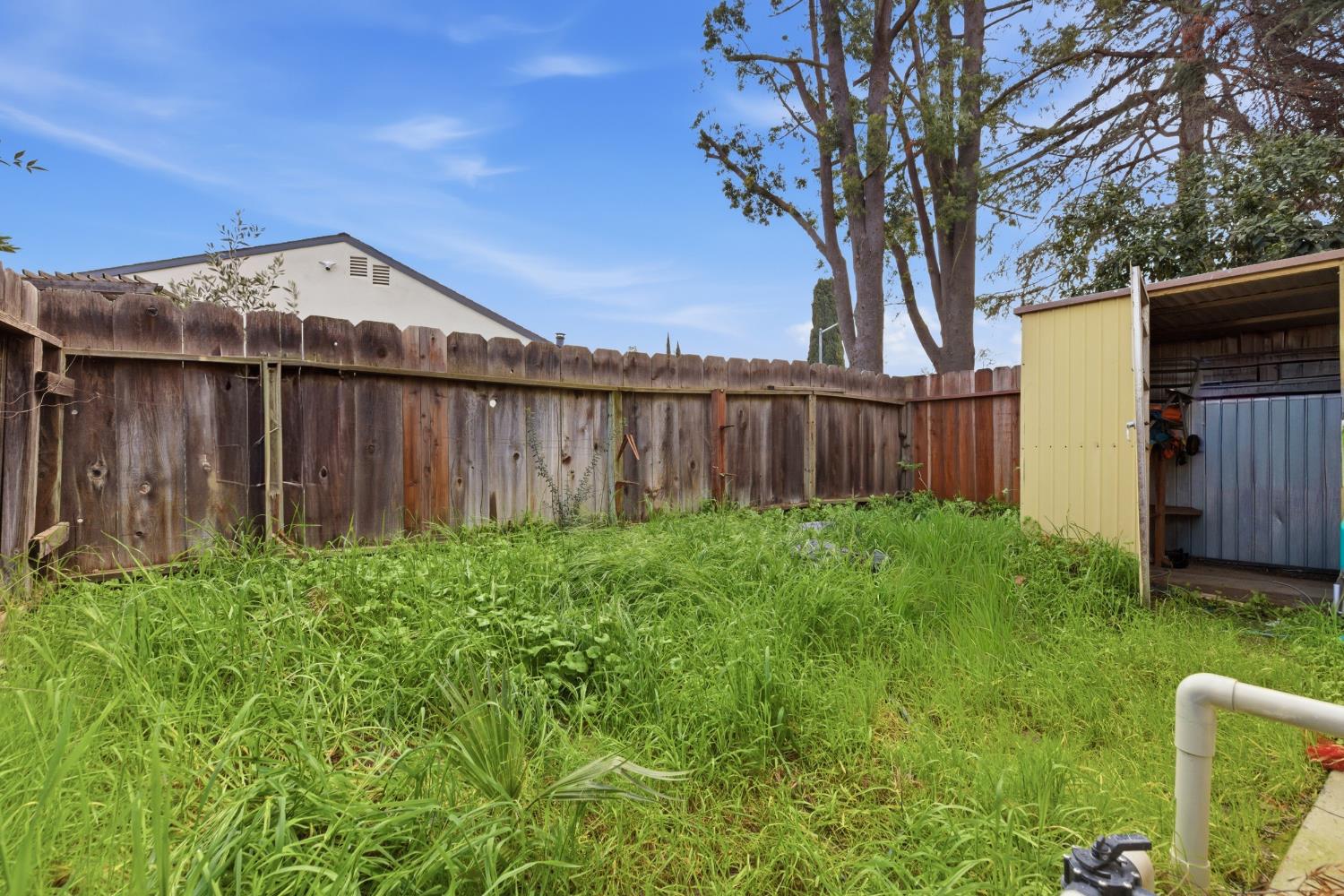 1421 Glenhaven Dr, Modesto, CA 95355