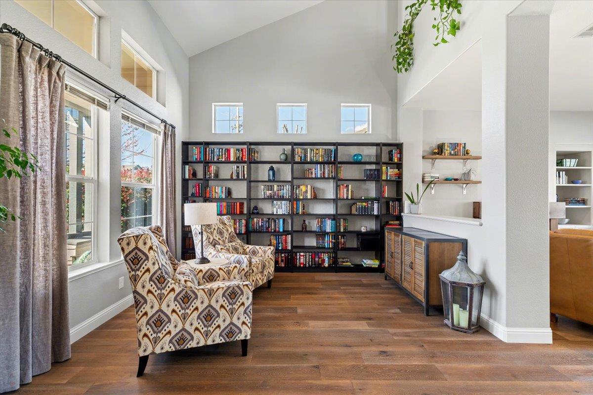 346 S Manley Rd, Ripon, CA 95366