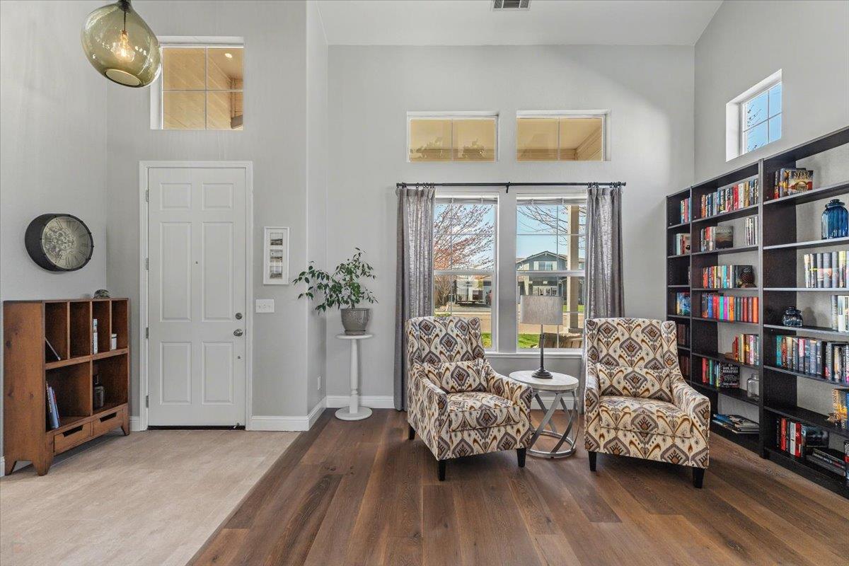 346 S Manley Rd, Ripon, CA 95366