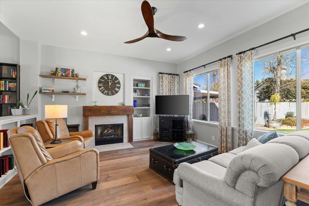 346 S Manley Rd, Ripon, CA 95366