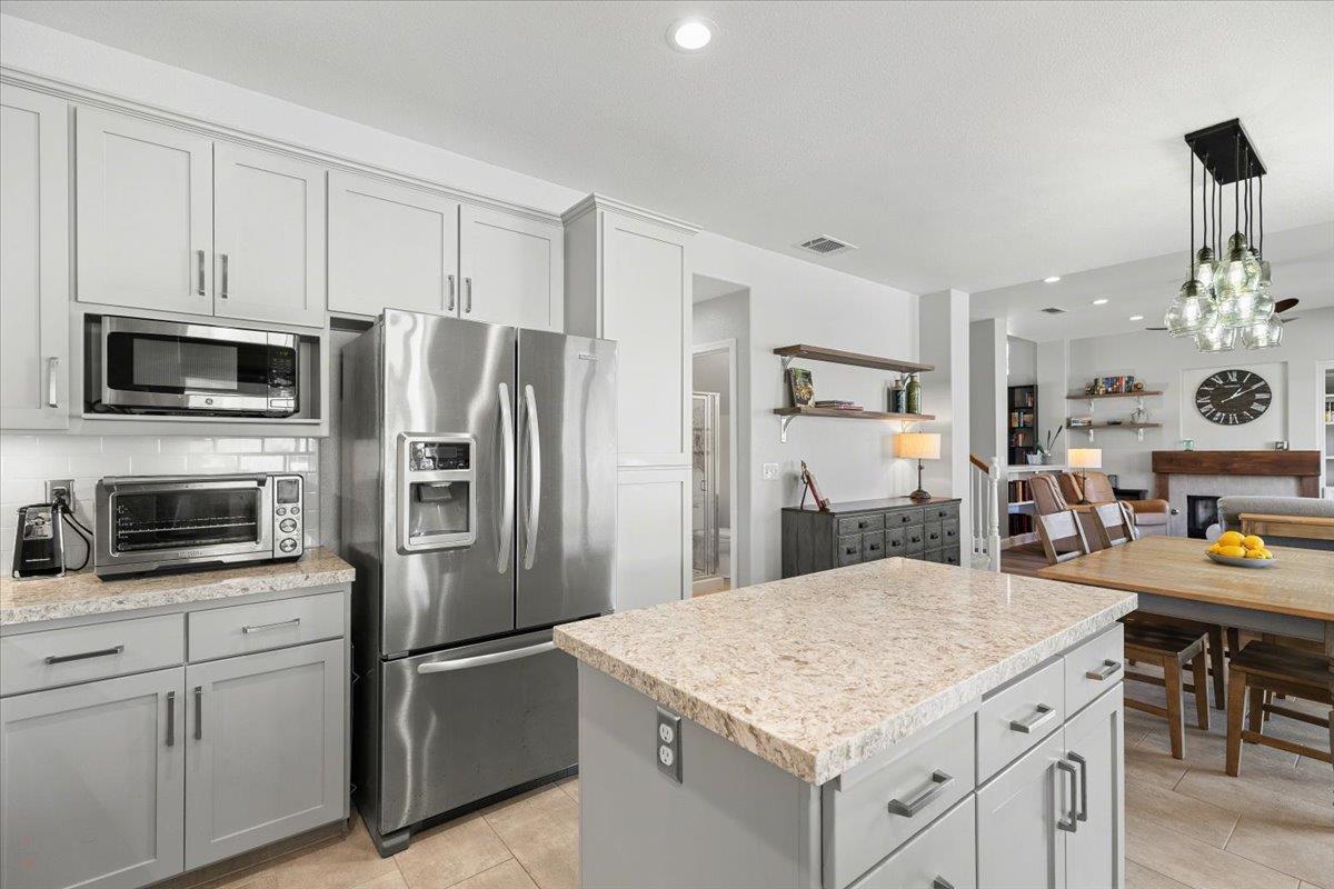 346 S Manley Rd, Ripon, CA 95366