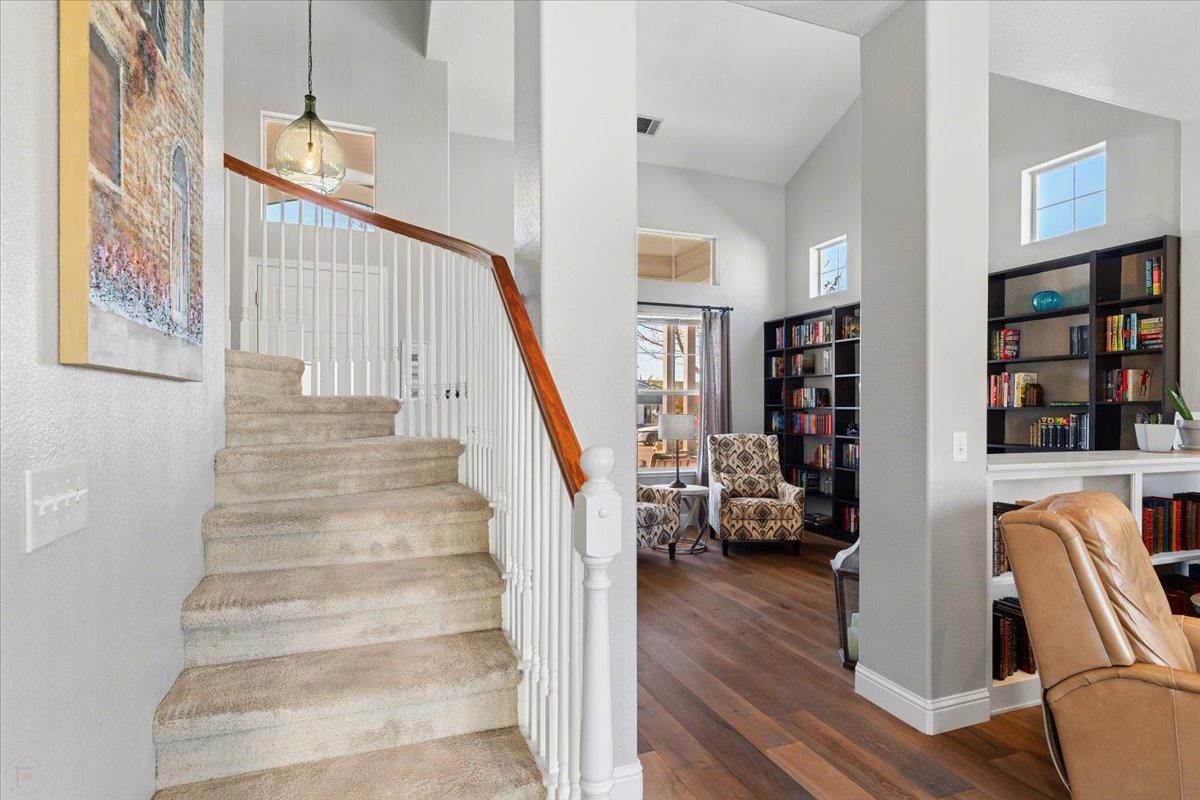 346 S Manley Rd, Ripon, CA 95366