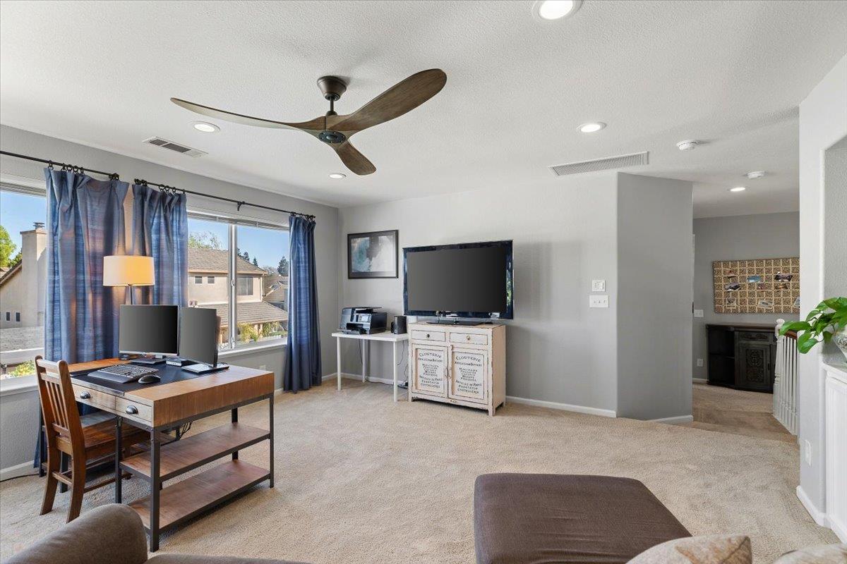 346 S Manley Rd, Ripon, CA 95366