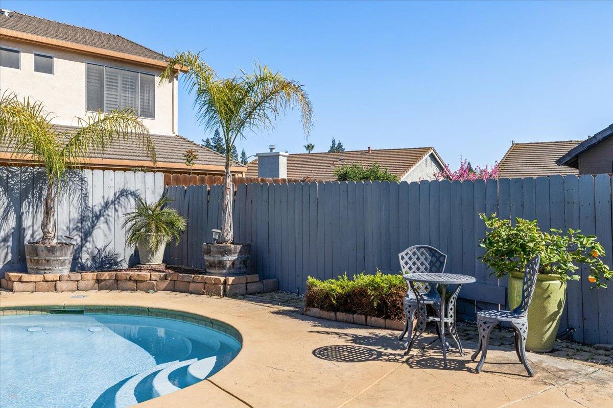 346 S Manley Rd, Ripon, CA 95366